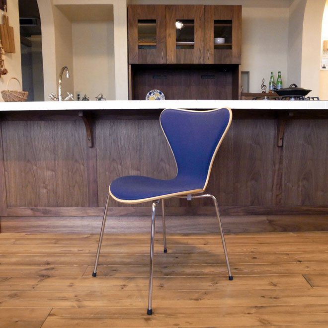 Arne Jacobsen / アルネ・ヤコブセン　セブンチェア　3107　フリッツ・ハンセン メイン画像