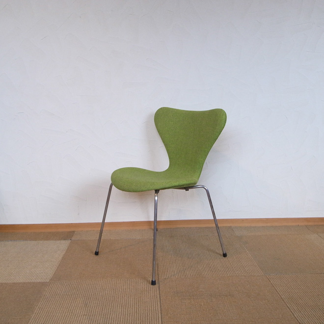 Arne Jacobsen / アルネ・ヤコブセン フリッツ・ハンセン 3107 セブンチェア【ビーチ】 北欧ビンテージ家具 メイン画像