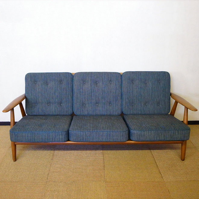 Hans・J・Wegner/ハンス・J・ウェグナー GE240　ソファ GETAMA メイン画像
