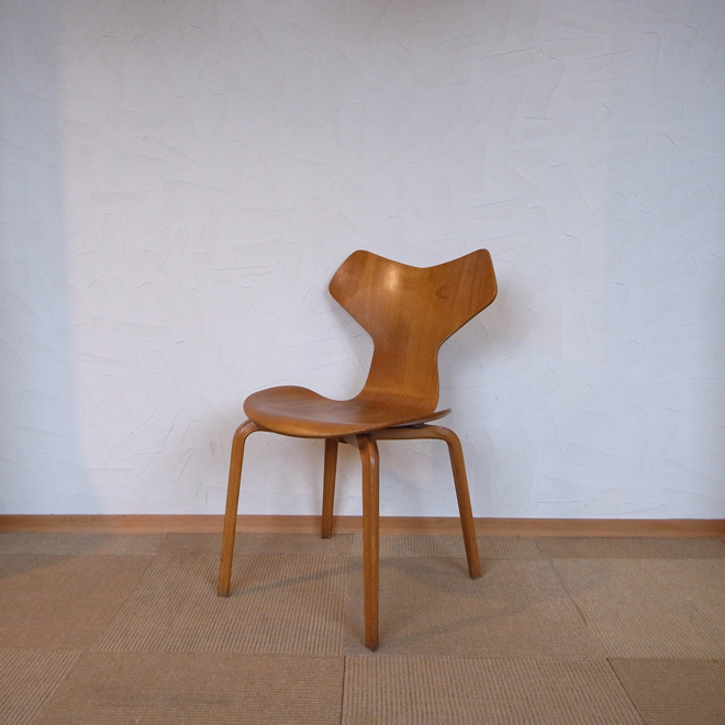 Arne Jacobsen / アルネ・ヤコブセン フリッツ・ハンセン 3130グランプリチェア 【ビーチ】 北欧ビンテージ家具 メイン画像
