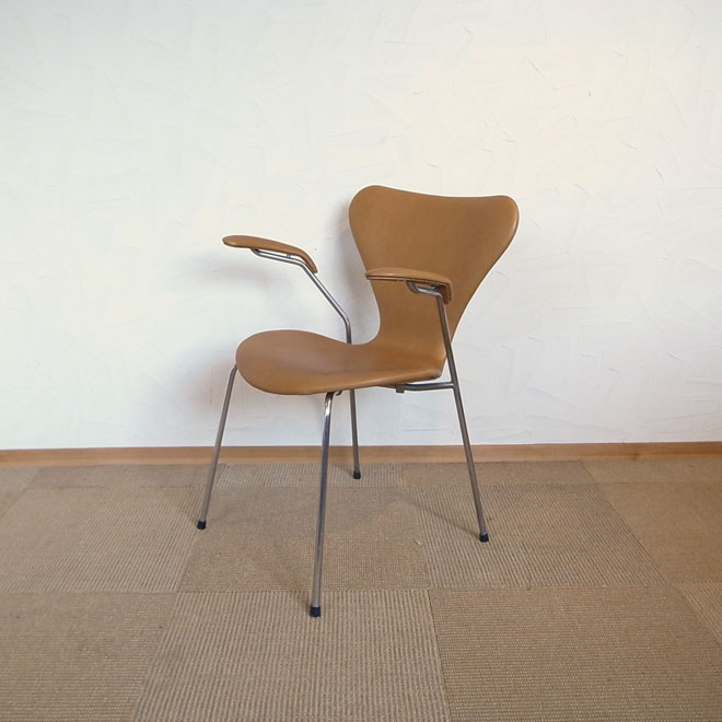 Arne Jacobsen / アルネ・ヤコブセン  3207 セブンチェア 北欧ビンテージ家具 メイン画像