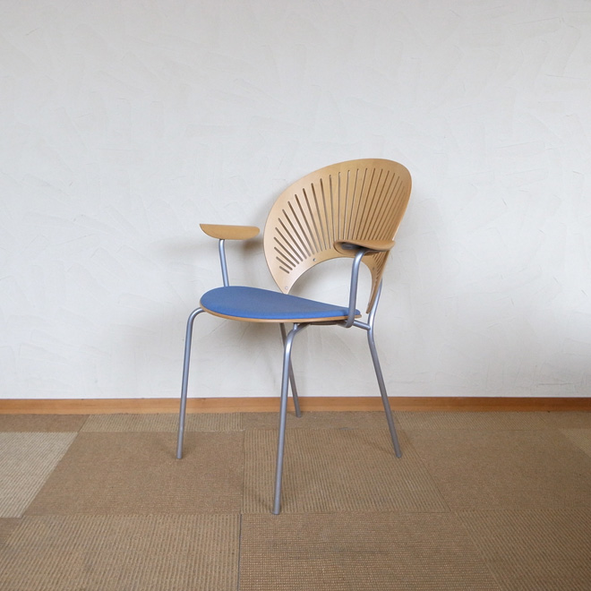 ナナ・ディッツェル トリニダード アームチェア バーチ | 北欧