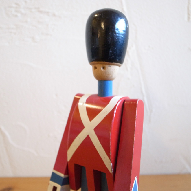 カイ・ボイスン Royal Guard 衛兵【ビーチ】 | 北欧ビンテージの