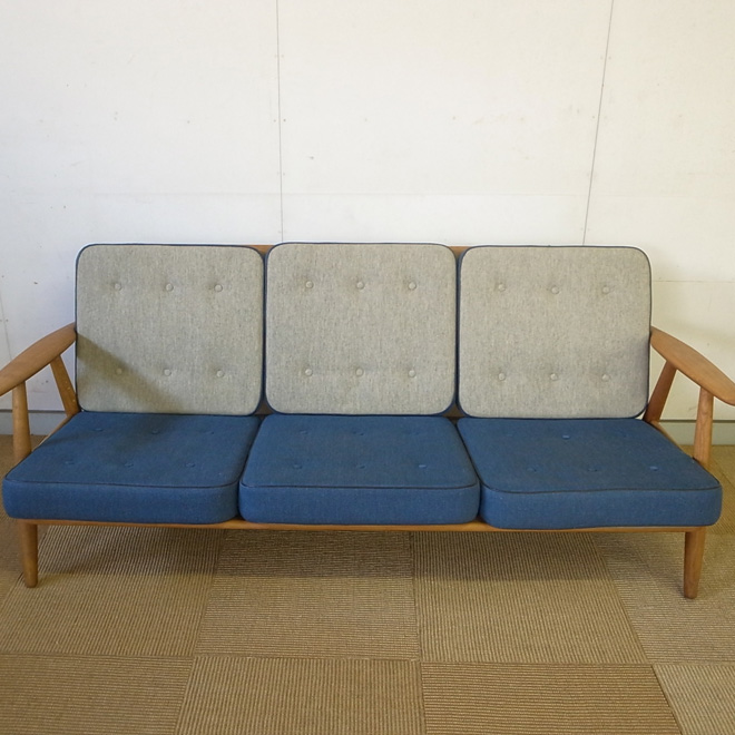 ハンス・J・ウェグナー GETAMA GE240 ソファ オーク | 北欧ビンテージ