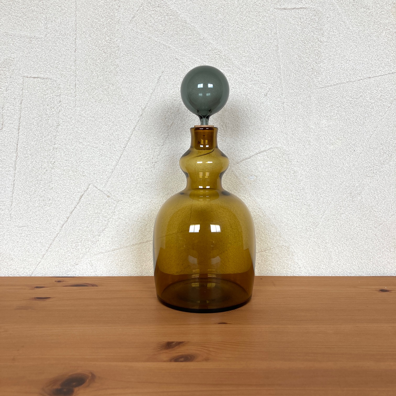 Kaj Franck / カイ・フランク ヌータヤルヴィ KF503 Decanter【アンバー＆グレー】 メイン画像
